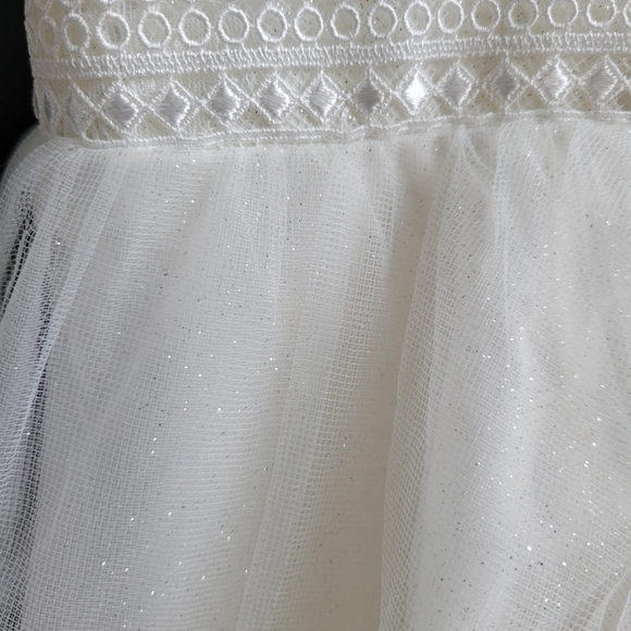 David's Bridal flower girl dress - Picture 3 of 4